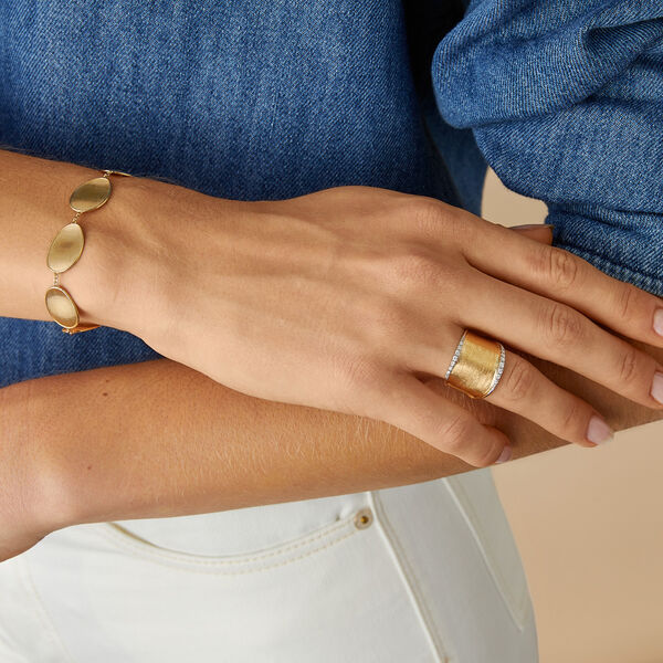 Lunaria Yellow Gold and Diamond Ring